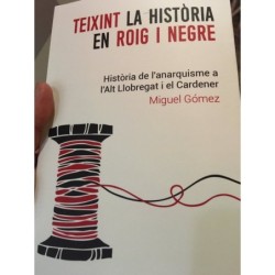 Teixint la història en roig...